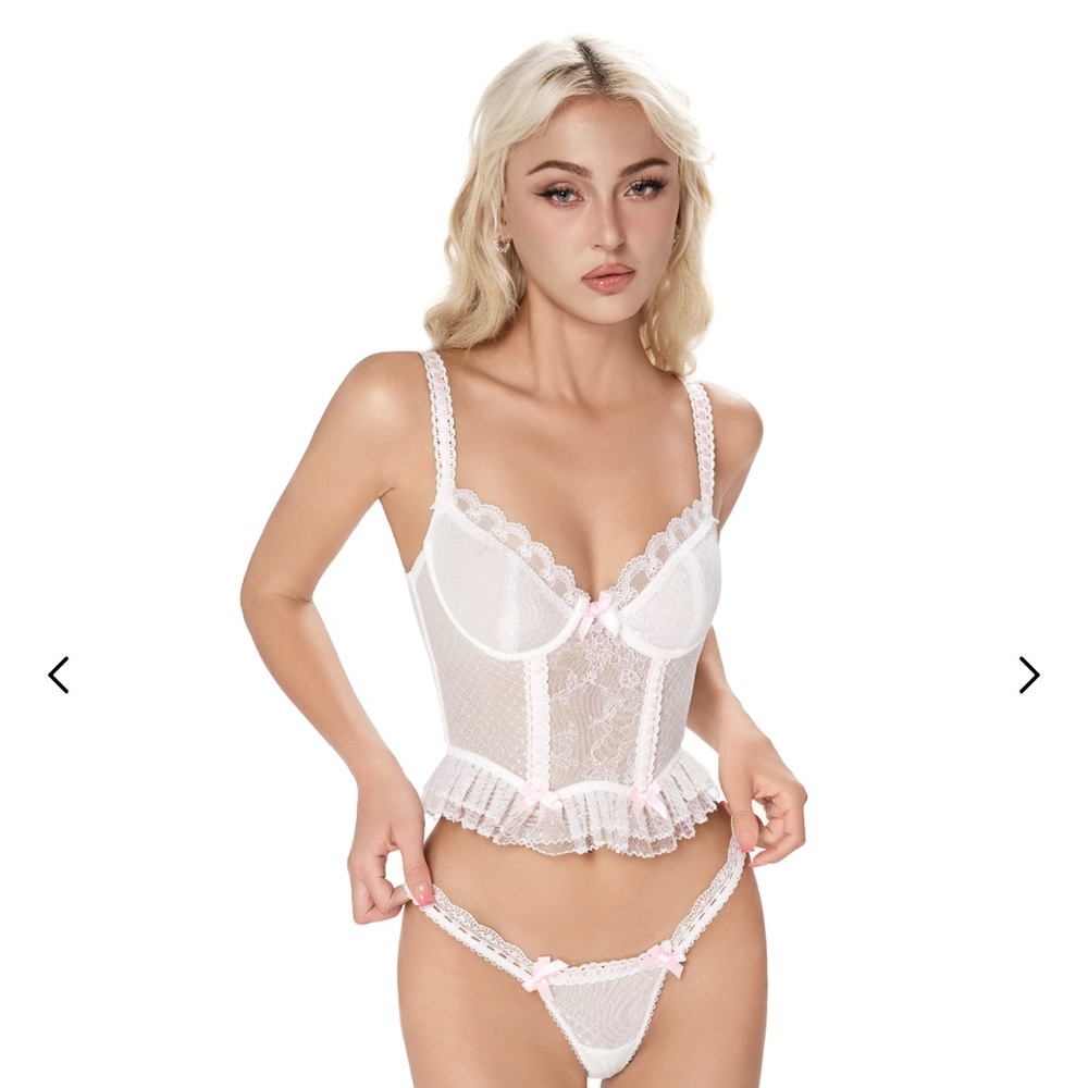 Cosette di Ames White and Pink Lace Bustier Set